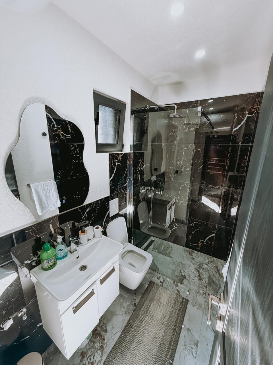 Kristal Bay Club Apartment in Podgorica