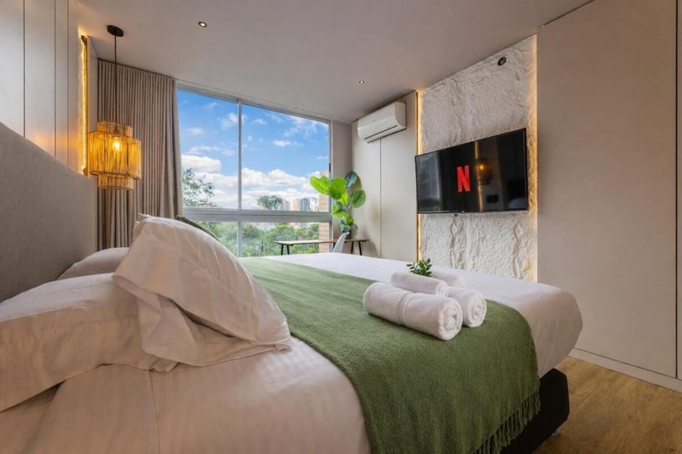 TV and multimedia, Photo of the whole room, Bedroom, towels