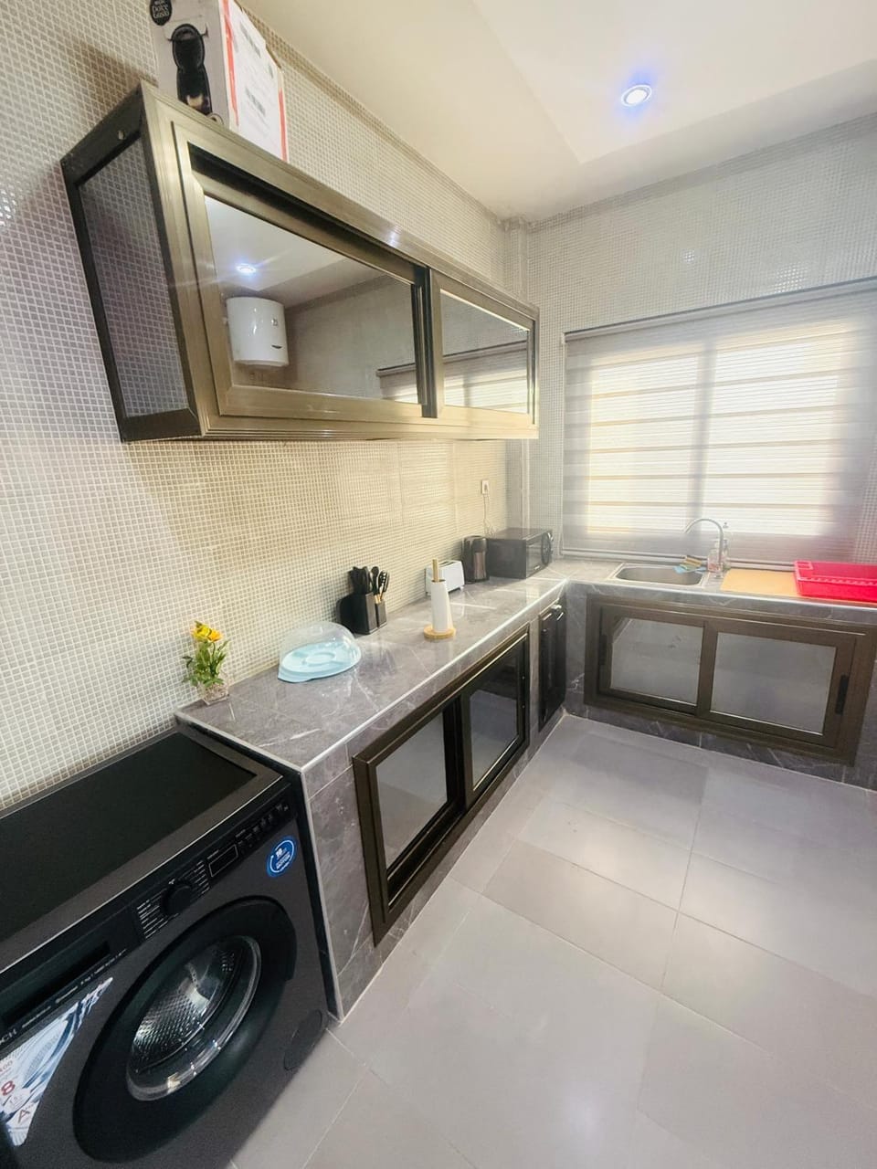 Kitchen or kitchenette, oven, stove