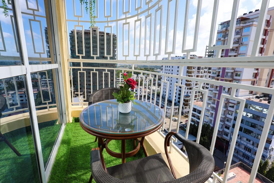 Patio, Day, View (from property/room), Balcony/Terrace, Dining area