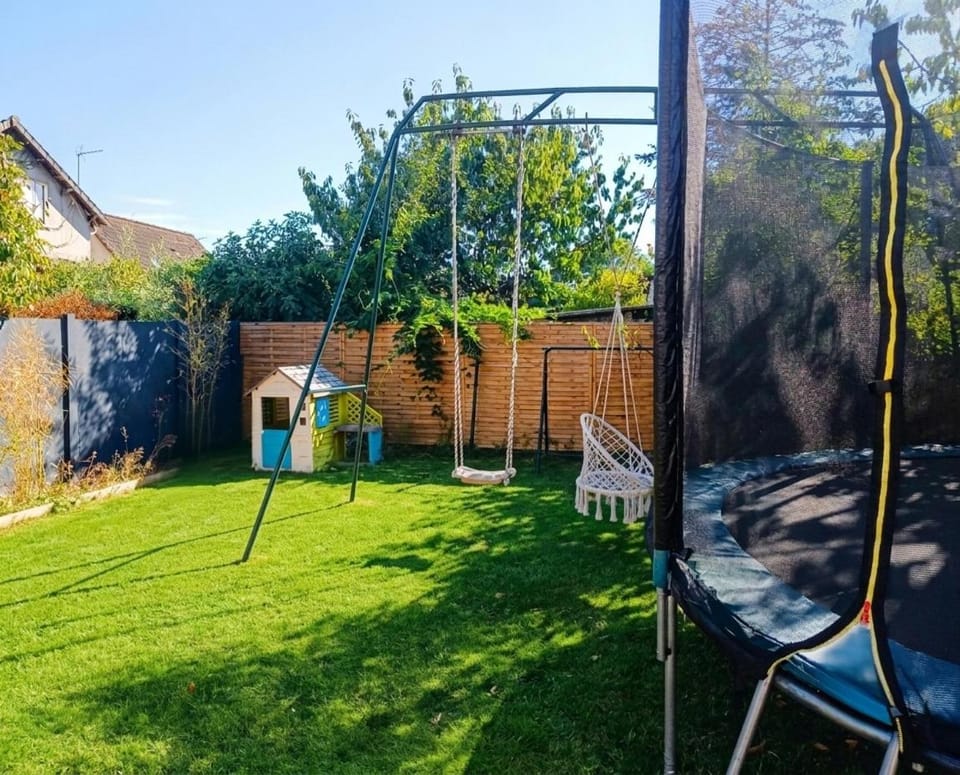 Maison Lumineuse avec Jardin & Jeux - 3 chambres House in Île-de-France