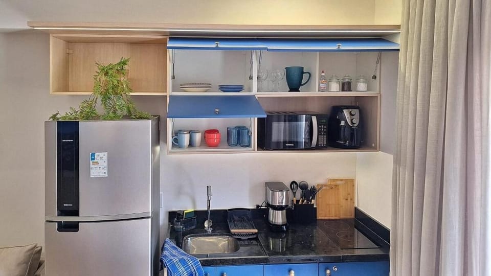 Modern apartment 100 meters from the beach with garage Apartment in Niterói