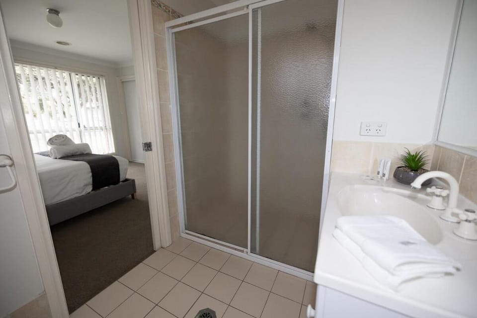 Mason Four! House in North Wagga Wagga