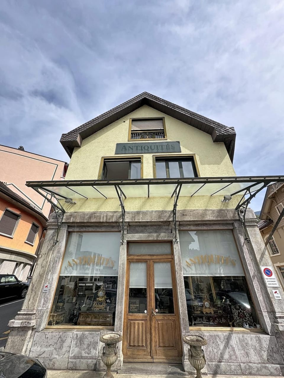 Property building, Day