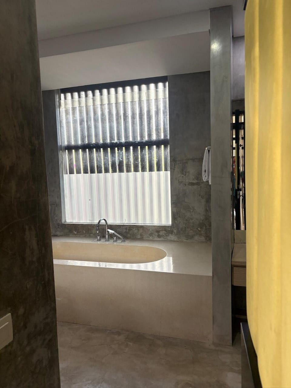 NEW, Modern Loft Apartment Suite, Dreamland Beach Apartment in Bali