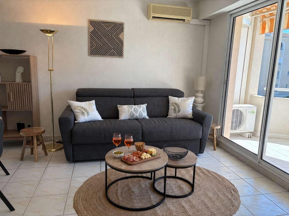 Appartement avec parking - 4 pers. - FR-1-226A-226 Apartment in Saint-Raphael