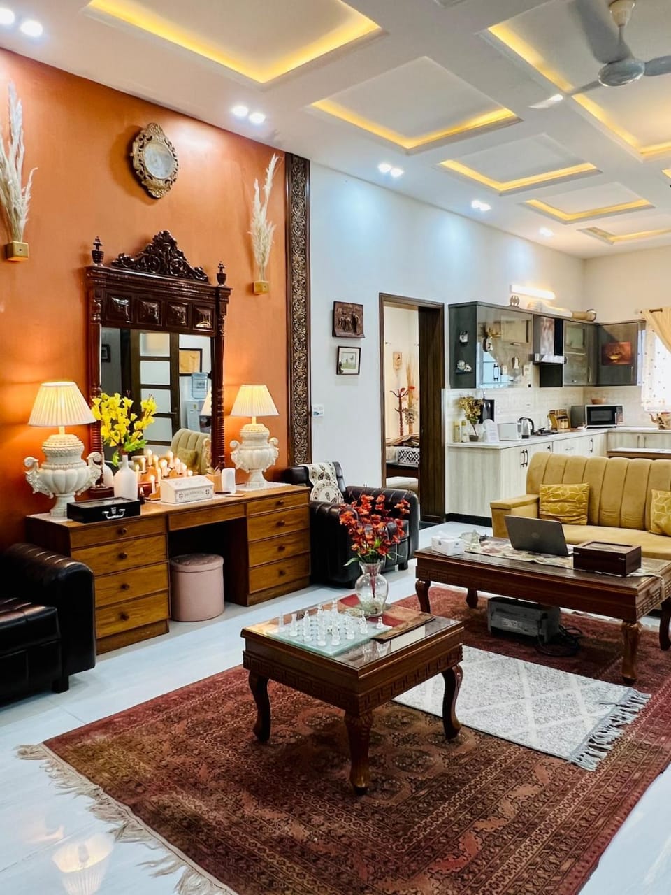 Antique-Style 2-Bedroom Family Apartment-- Danish Signature Stays Apartment in Islamabad Capital Territory