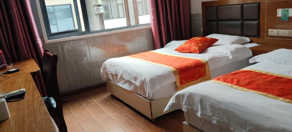 张家界壹加贰商务酒店 Bed and Breakfast in Hubei