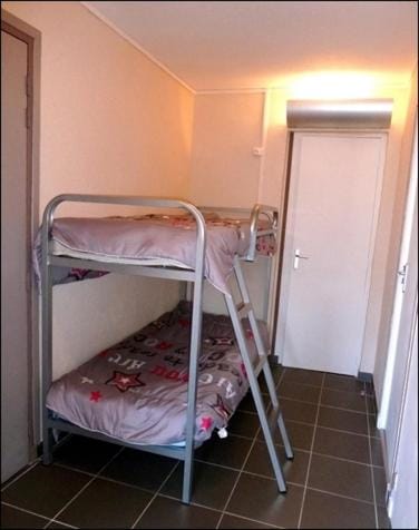 bunk bed