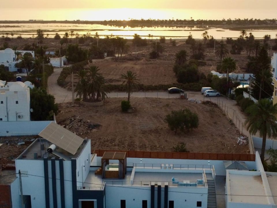 Neighbourhood, Natural landscape, Bird's eye view, Sea view, Sunset