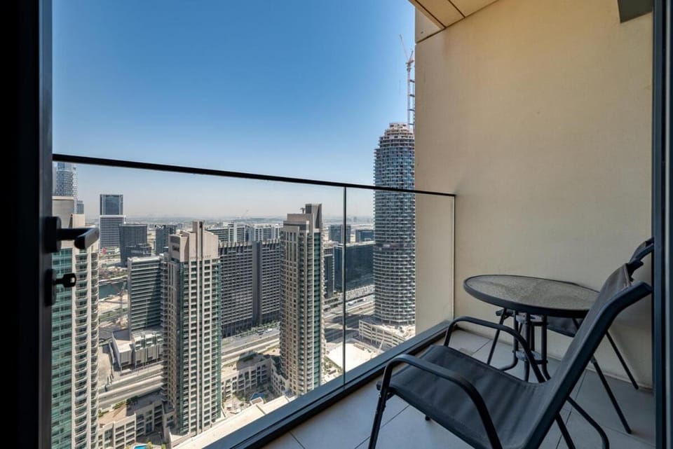 Designer 1BR Downtown High Floor-Dubai Mall access Apartment in Dubai