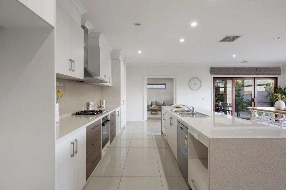 Prestigious, Private & Peaceful Pad House in Wodonga
