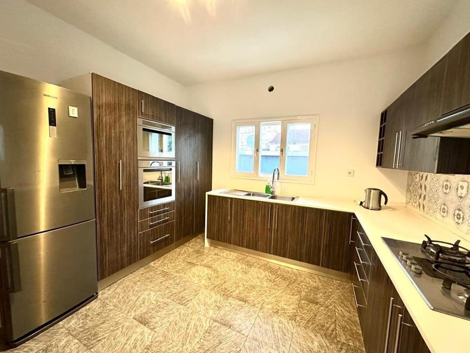 Apartamento T2 n bairro d polana Apartment in Africa
