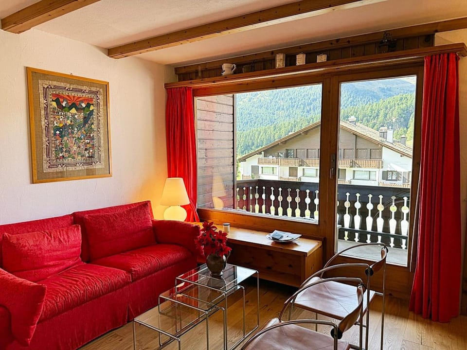Natural landscape, View (from property/room), Balcony/Terrace, Living room, Mountain view