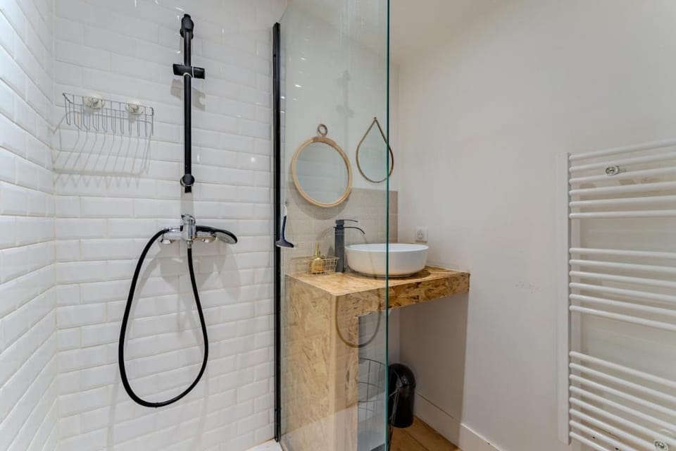 Shower, Bathroom