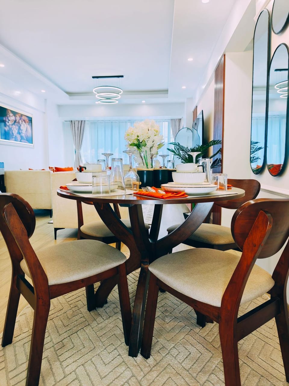 Spacious 2 bedroom with 4 beds and DSQ apartments in Westlands with a pool Apartment in Nairobi County