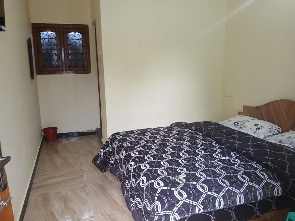View by the lake Bed and Breakfast in Kodaikanal