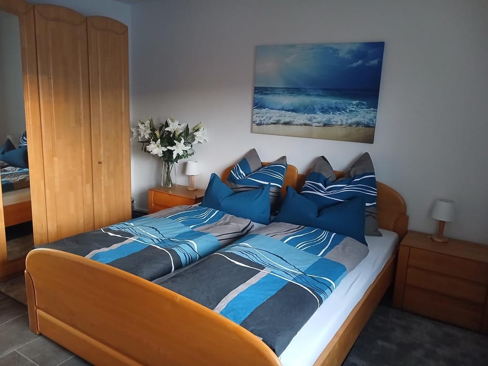 Bed, Bedroom, wardrobe