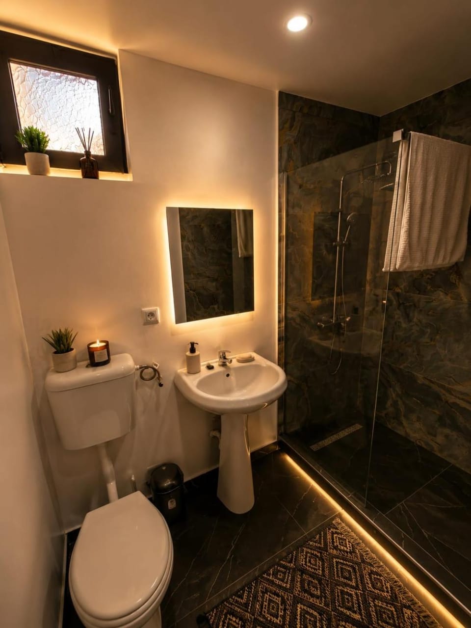 Toilet, Bathroom
