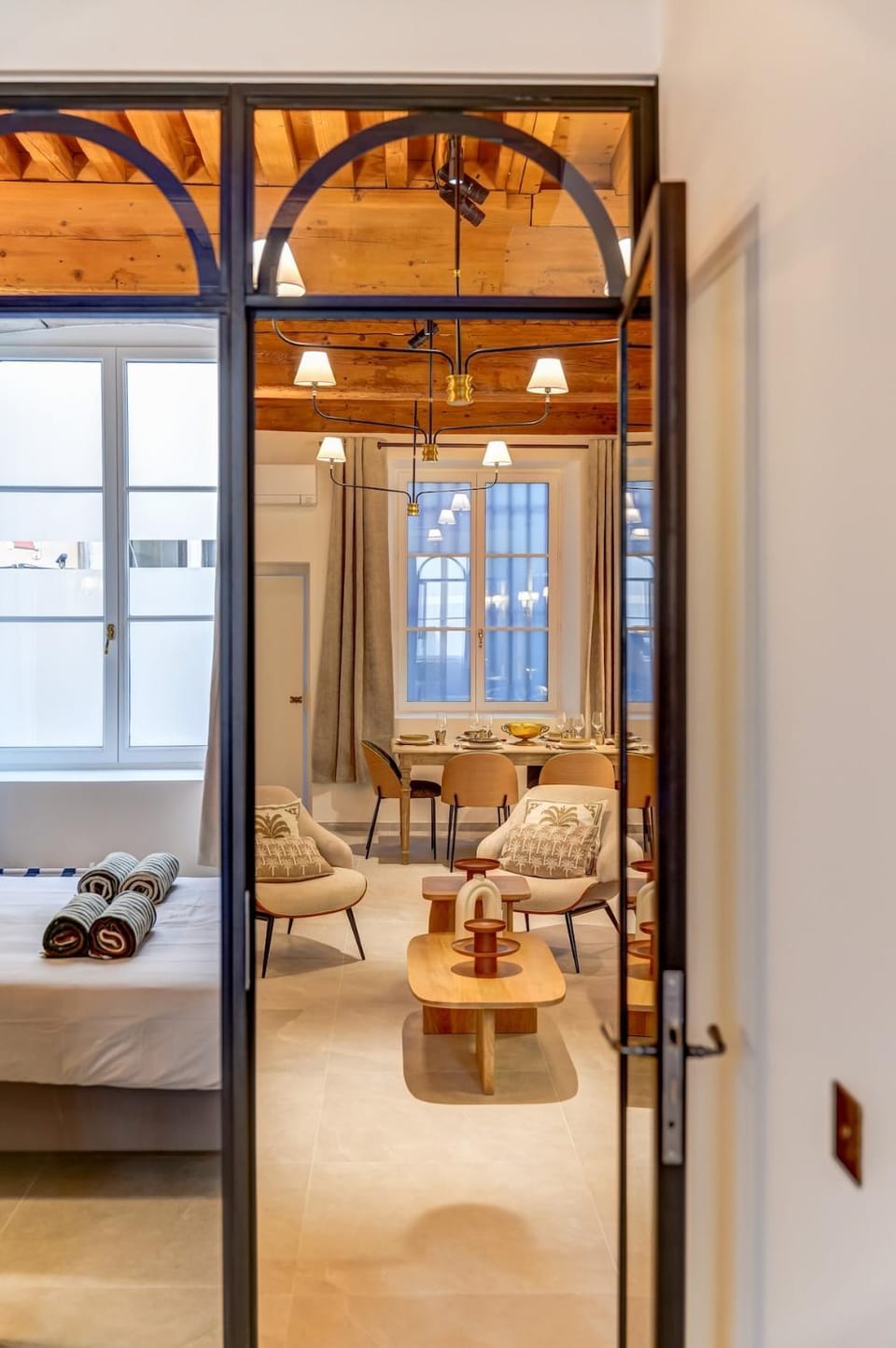 Bed, Living room, Bedroom