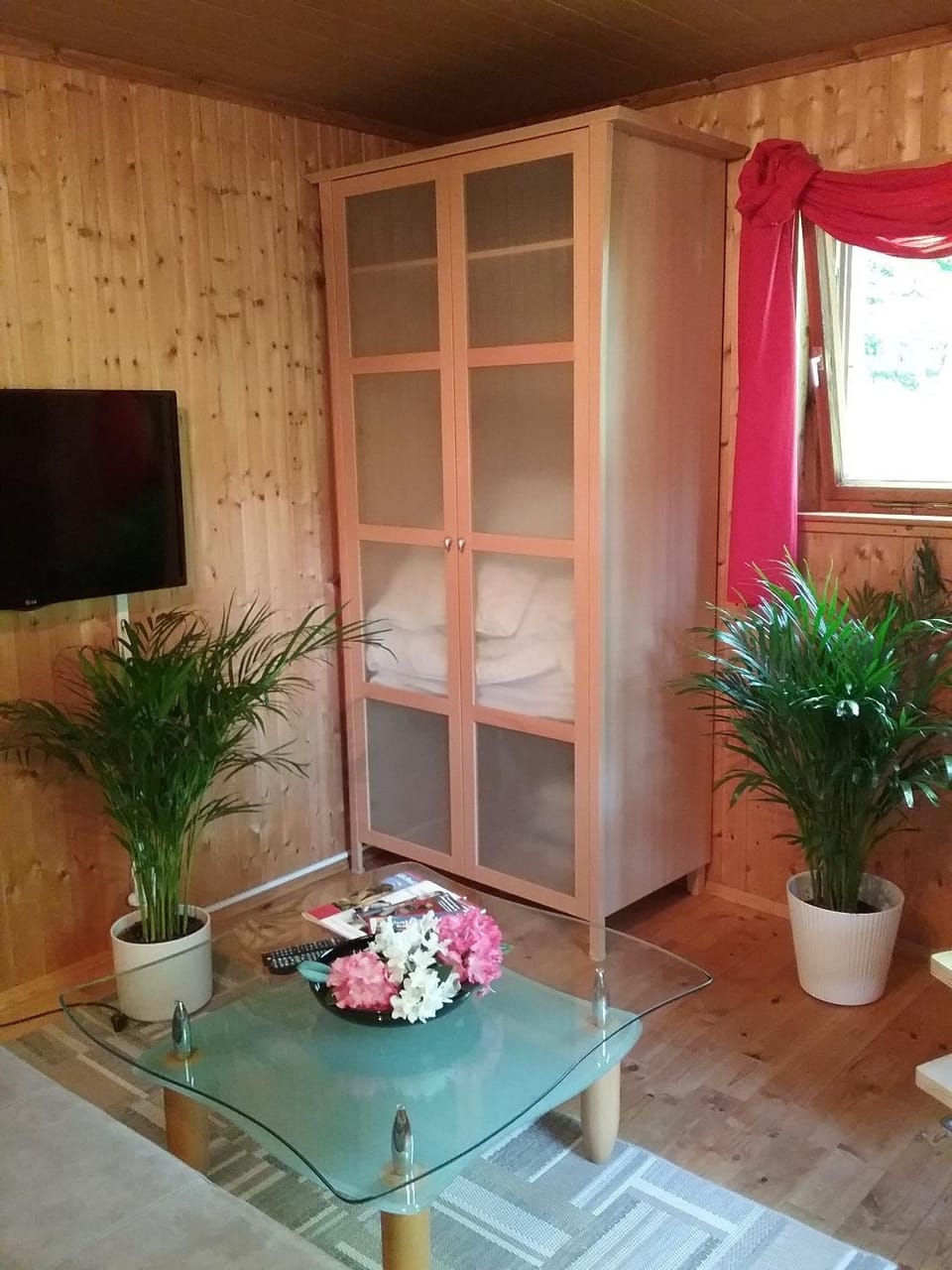 TV and multimedia, Evening entertainment, wardrobe