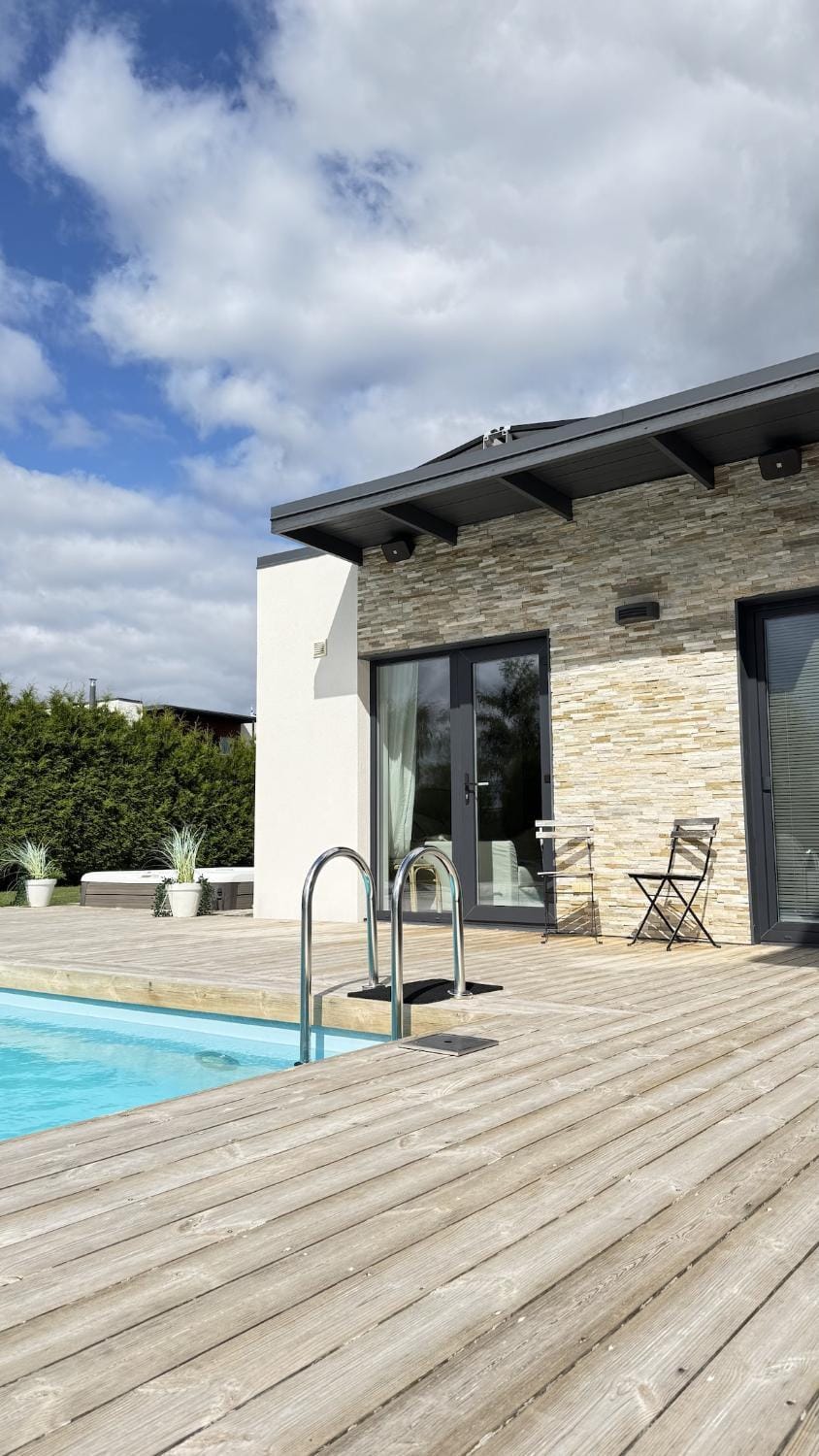 Pool view, Swimming pool