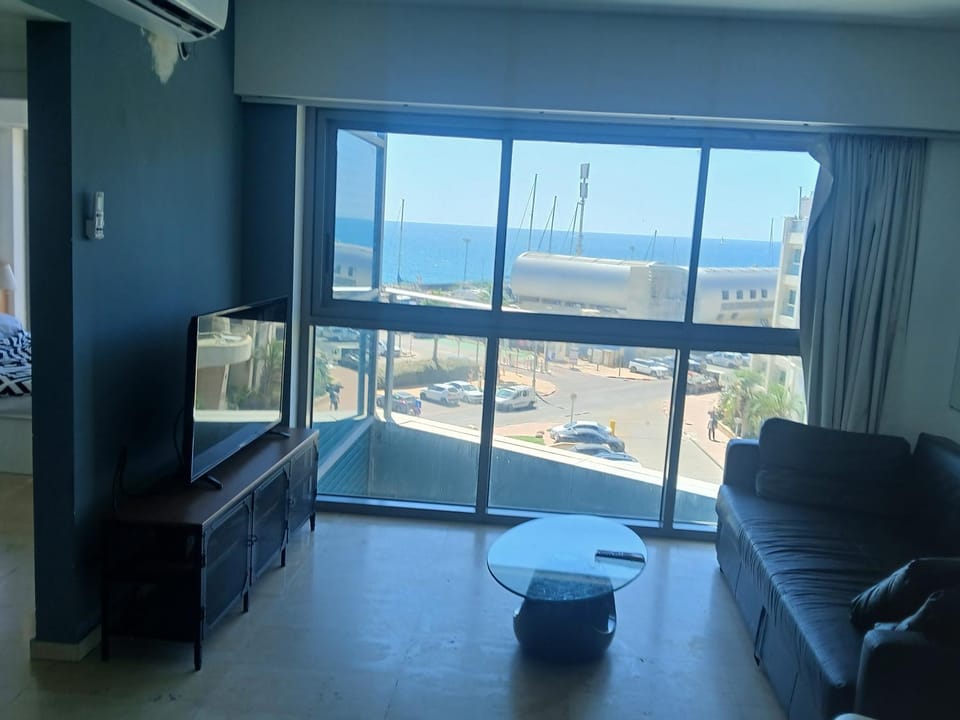 אוקיינוס במרינה מלון Apartment hotel in Herzliya