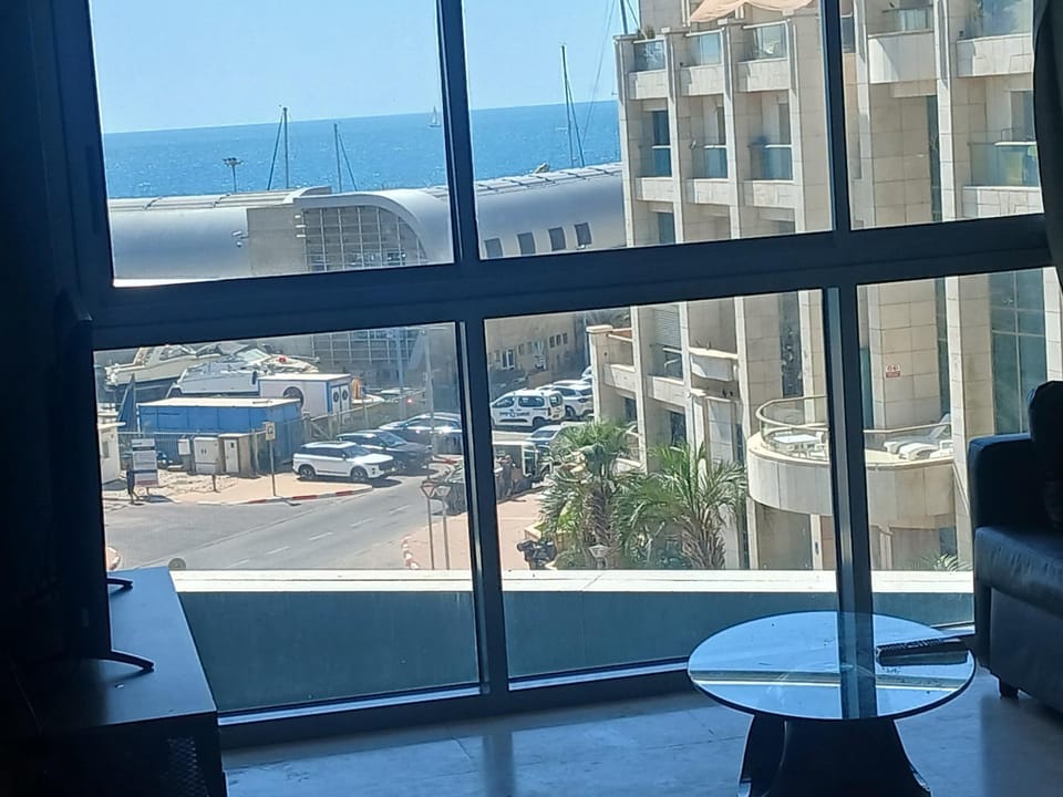 אוקיינוס במרינה מלון Apartment hotel in Herzliya