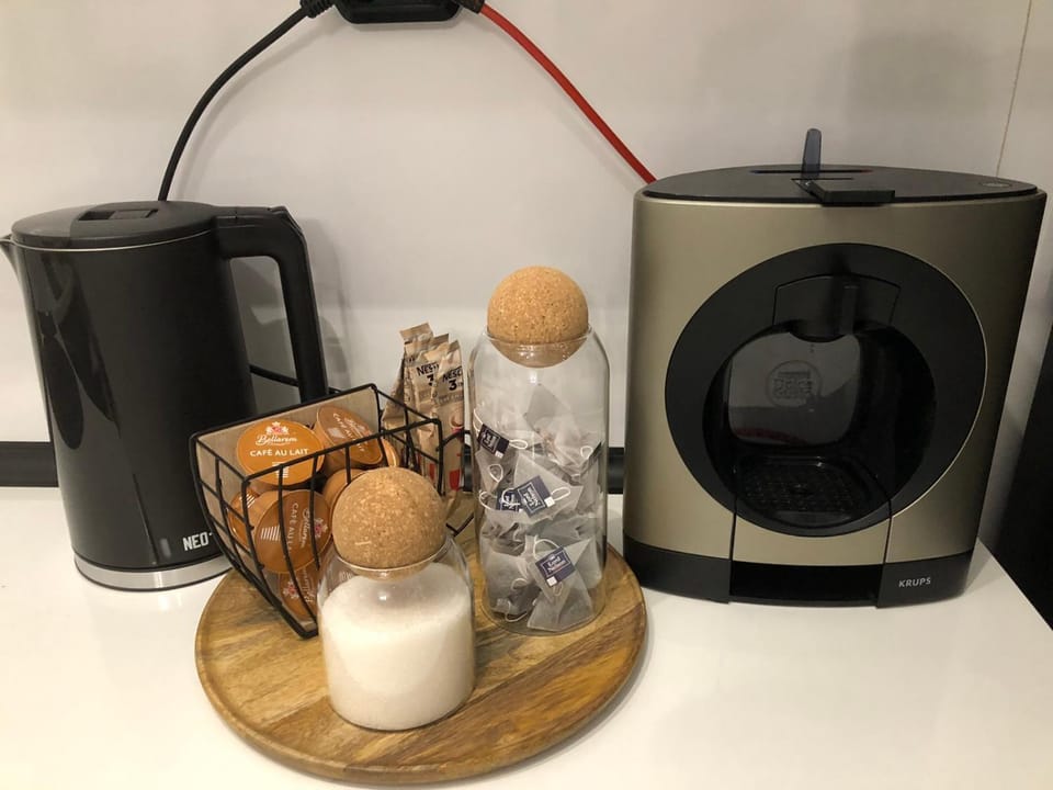Coffee/tea facilities, Kitchen or kitchenette