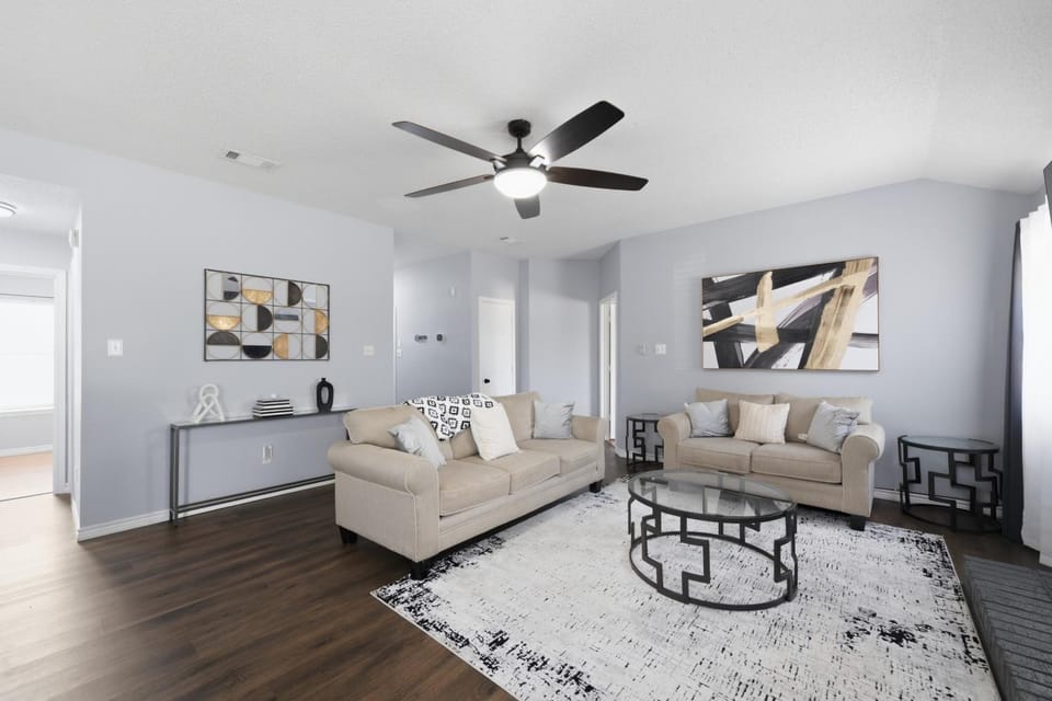 New! Cozy 3BR Retreat Near Fort Hood - Killeen House in Killeen