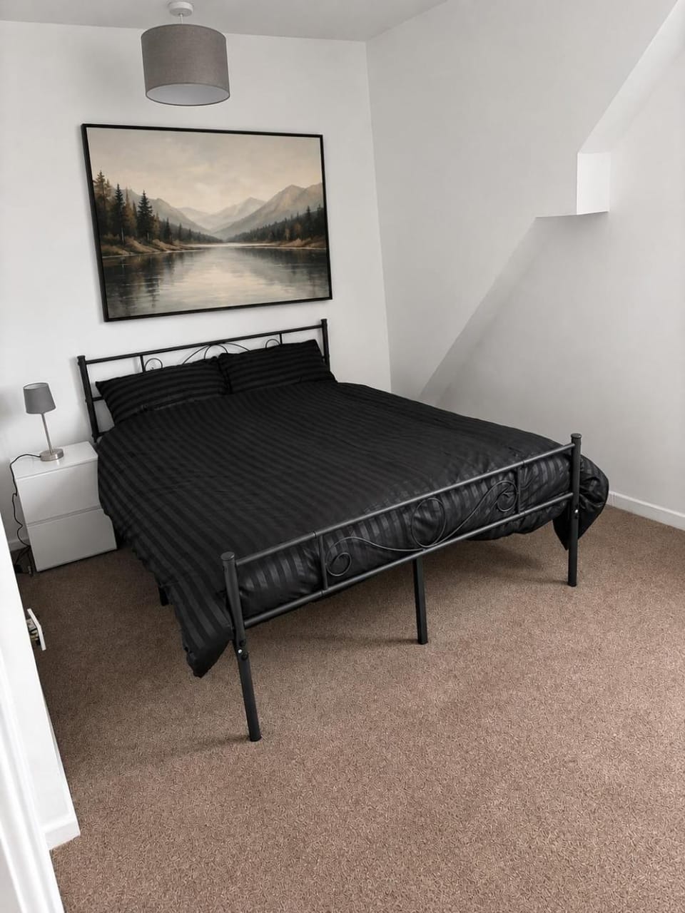 Spacious 4BRDetached Home 10 Min Walk to Cowbridge House in Wales