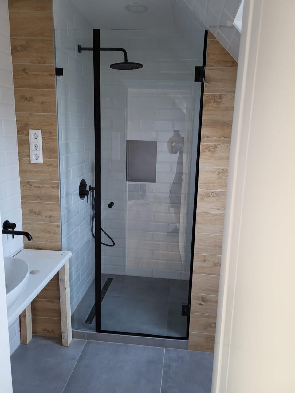 Shower, Bathroom