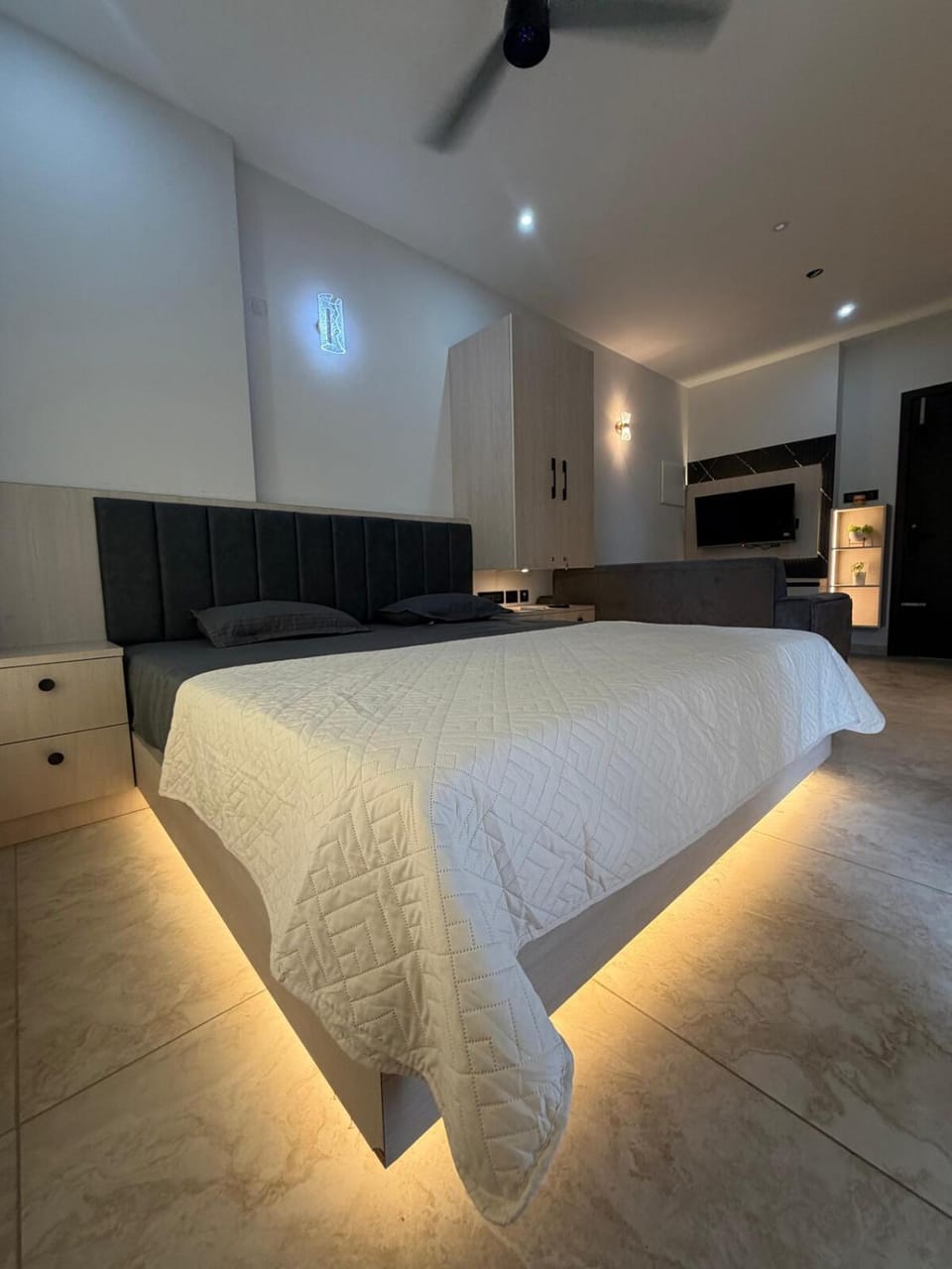 Bed, Bedroom