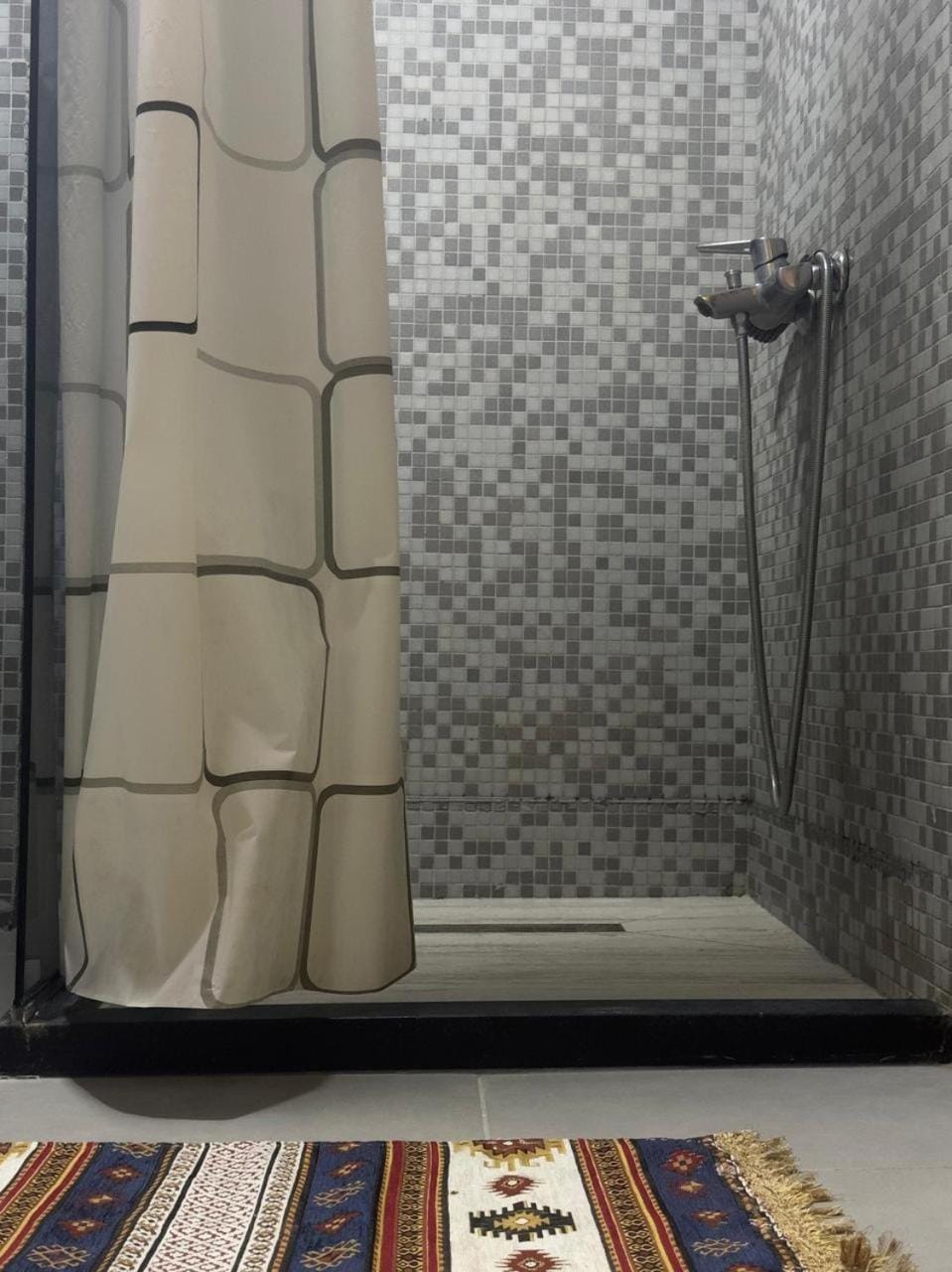 Elemental Stays - Nova Apartment in Europe