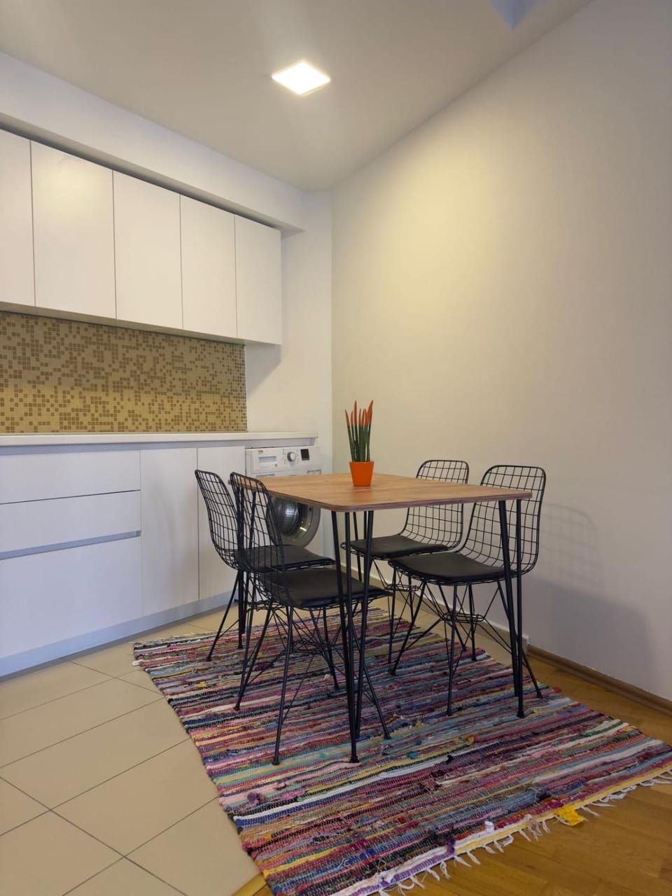 Elemental Stays - Nova Apartment in Europe