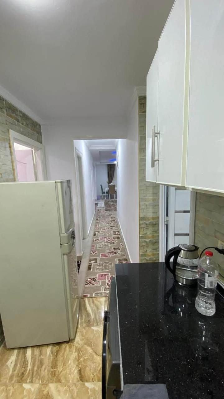 شقه بحى السفارات رقم الهاتف صفر واحد صفر تسعة واحد خمسة أربعة سبعة140 Apartment in Cairo Governorate