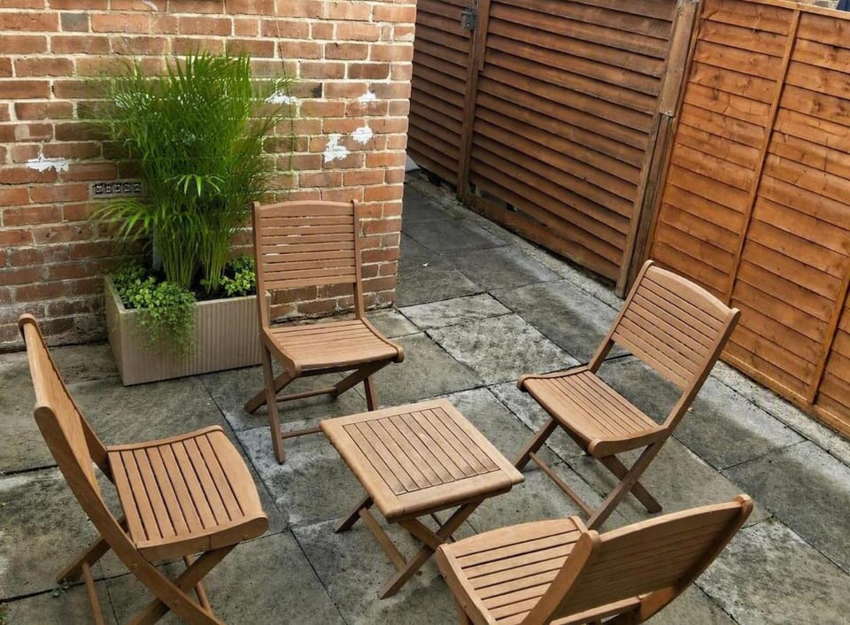 Selborne House 3BR Sleeps 5 Games Room House in Derby