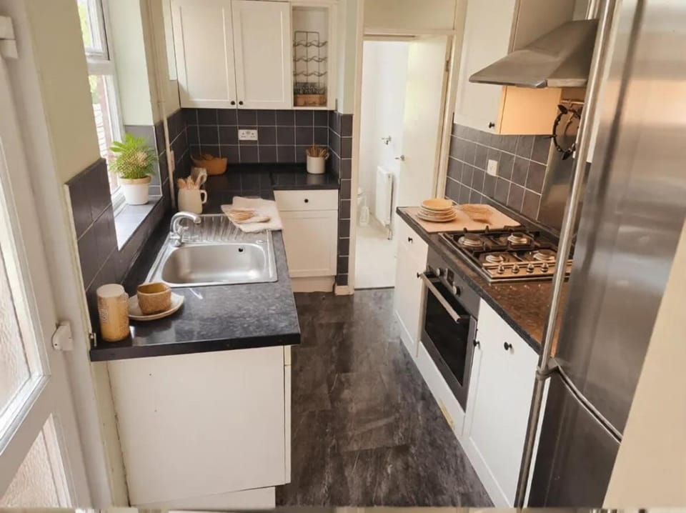 Selborne House 3BR Sleeps 5 Games Room House in Derby