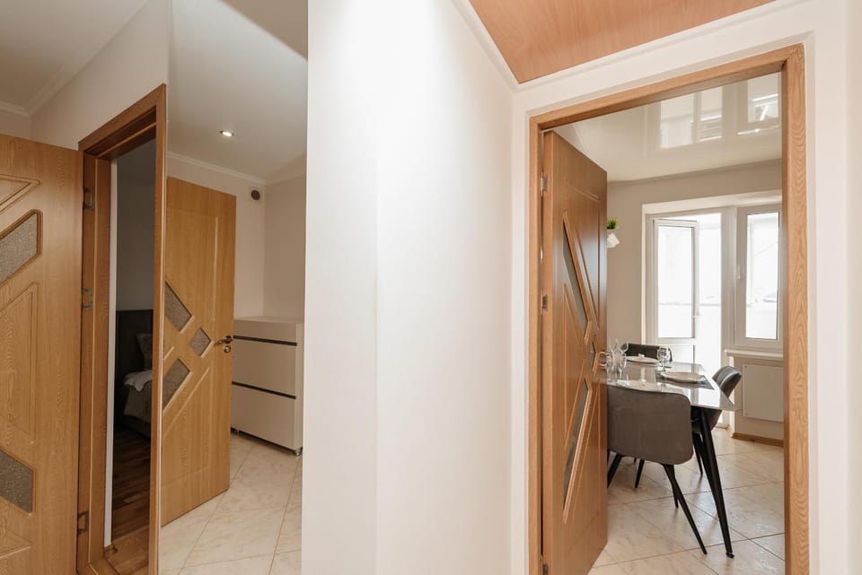 Kitchen or kitchenette, Dining area, wardrobe