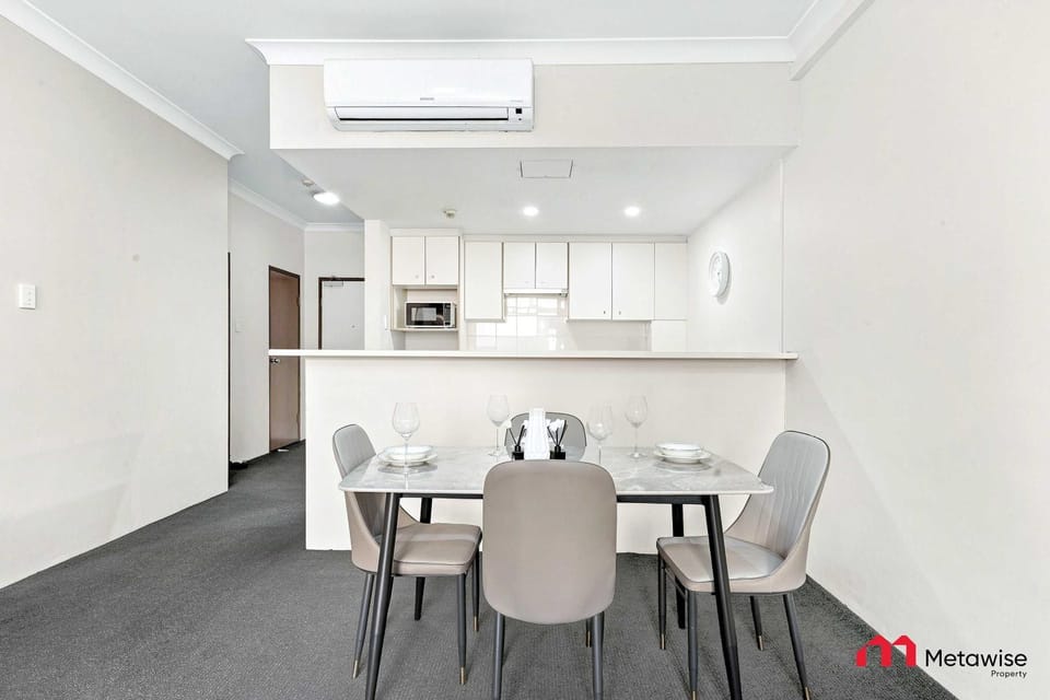 MetaWise Cozy 1BR Parking RPA & Sydney Un 26 Apartment in Sydney