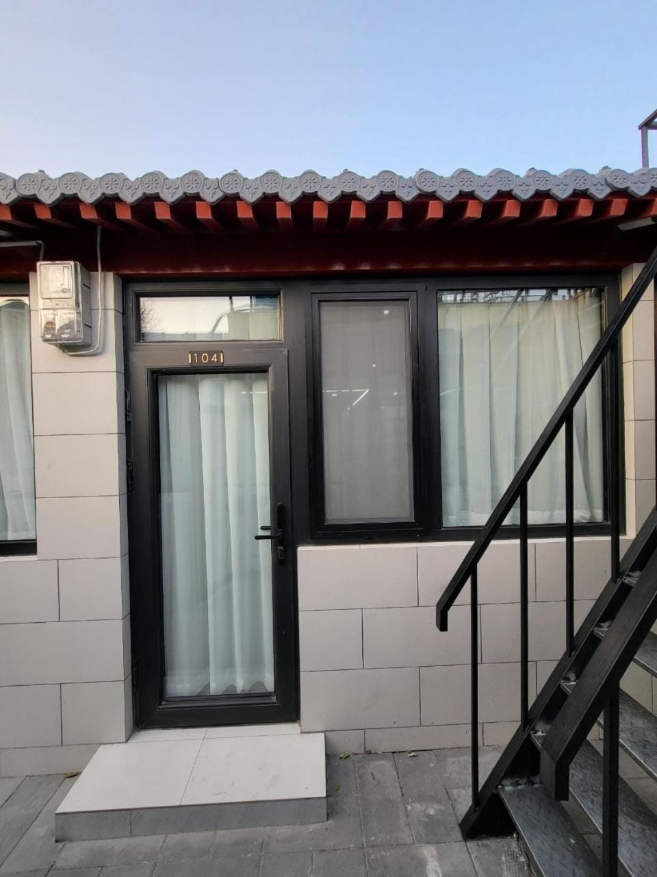Property building, Day