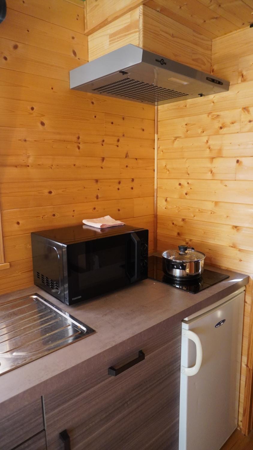 Kitchen or kitchenette, stove