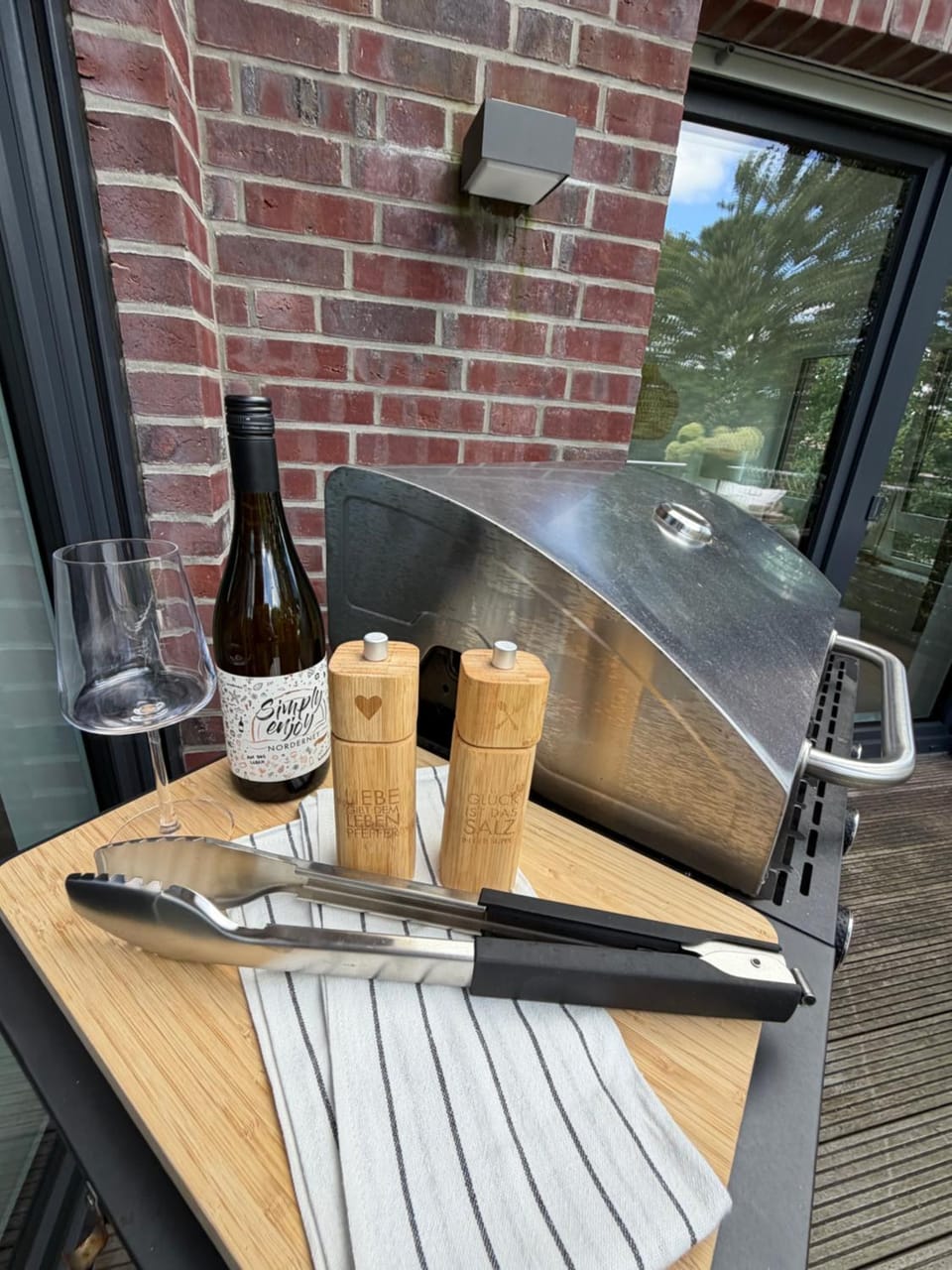 Balcony/Terrace, Food and drinks