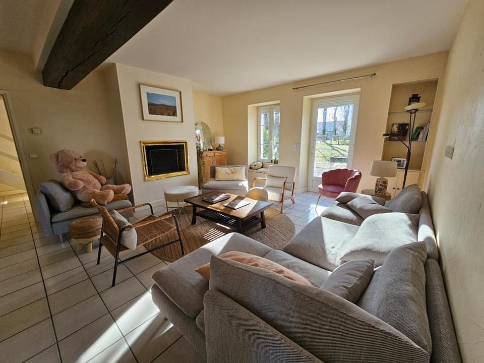 Living room, Seating area