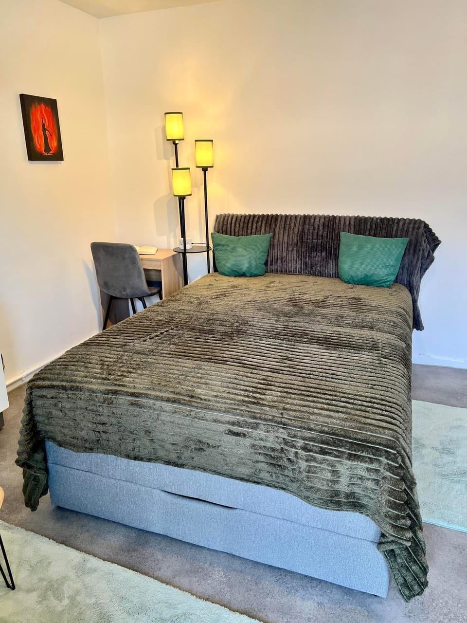 Bed, Living room, Bedroom
