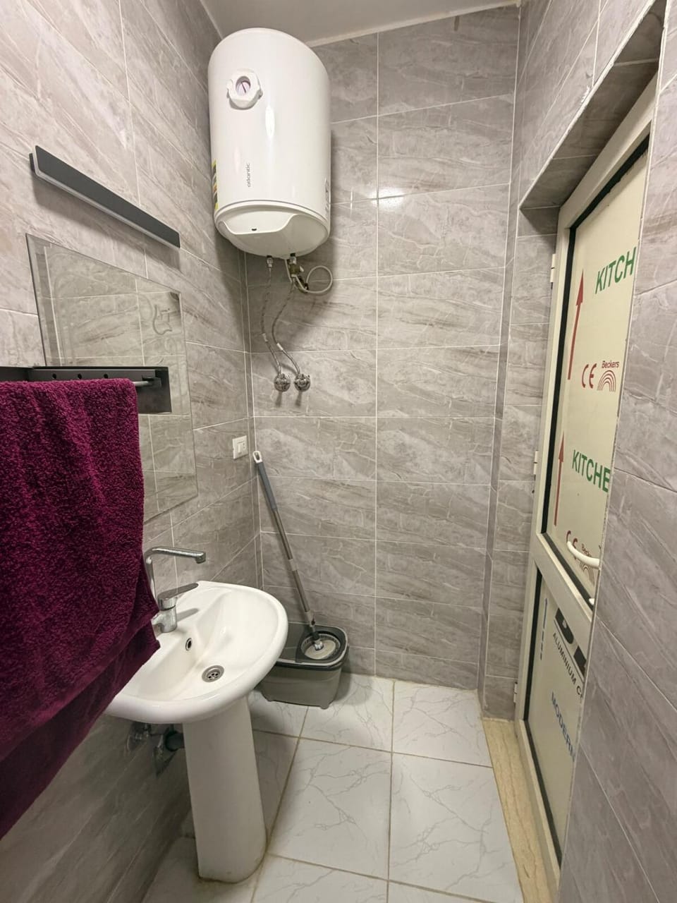 Bathroom, towels