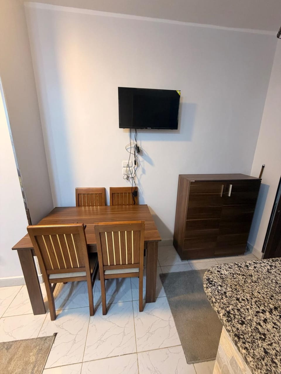 Communal lounge/ TV room, TV and multimedia, Living room, Seating area, Evening entertainment
