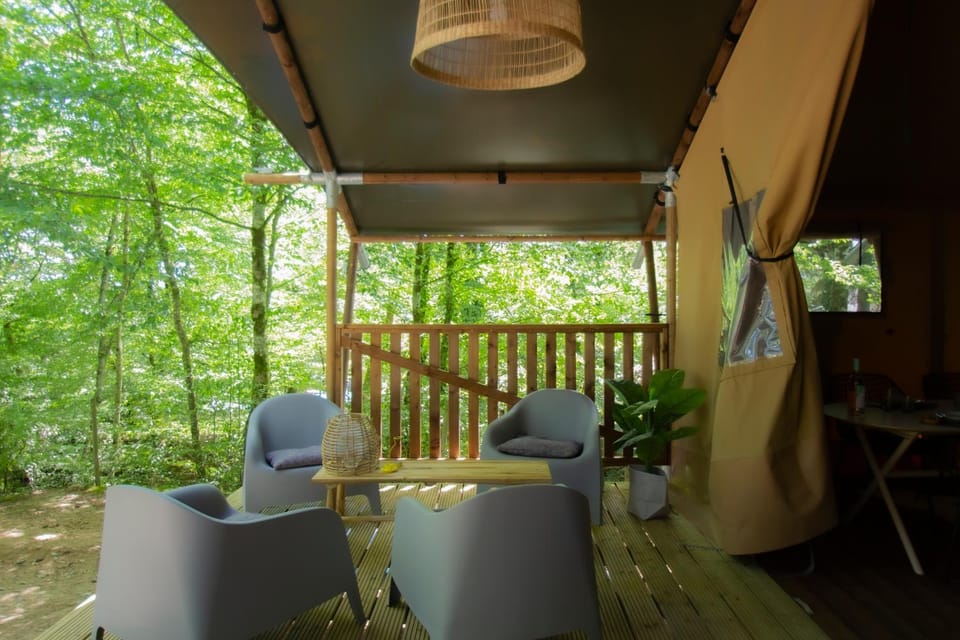 Spring, Day, View (from property/room), Balcony/Terrace, Living room, Garden view