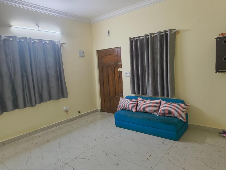 Cozy 5bhk fully furnished at kormangla Apartment in Bengaluru
