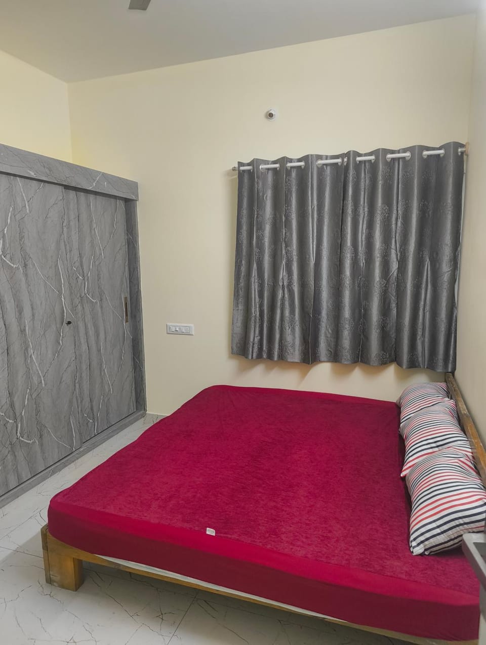 Cozy 5bhk fully furnished at kormangla Apartment in Bengaluru